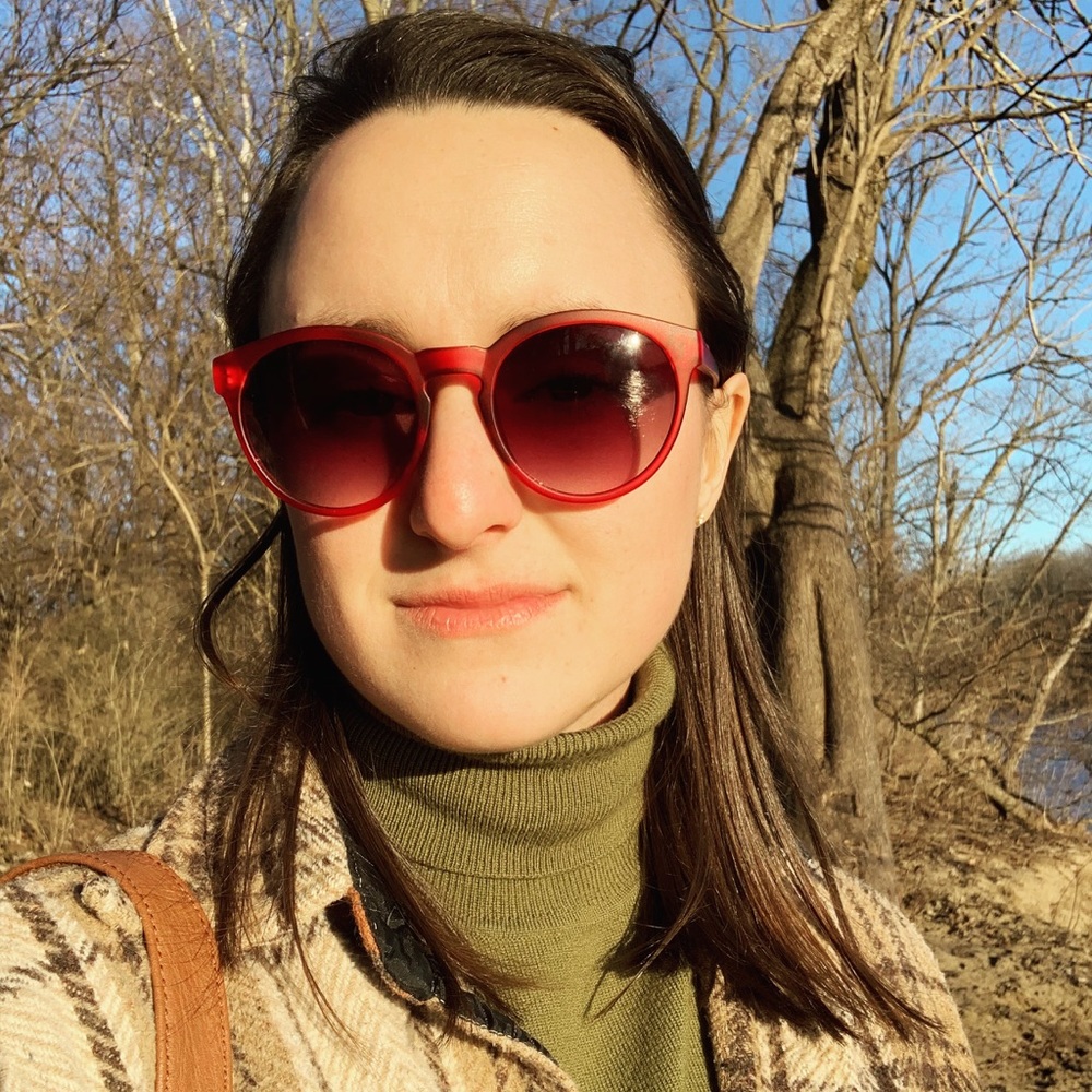 Meet your Posher, Laura